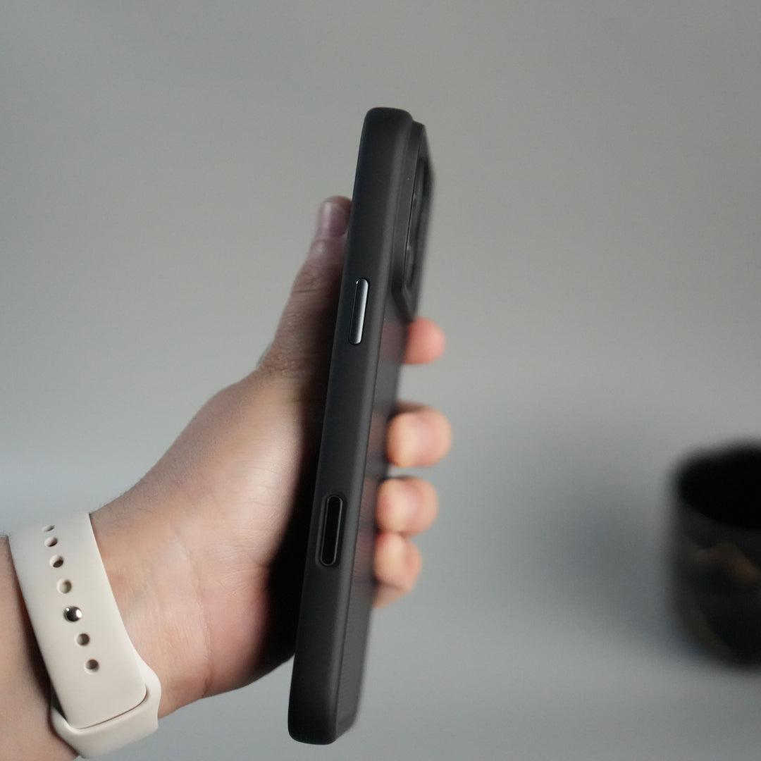 iPhone 17 Series Carbon Fiber Design MagSafe Cover