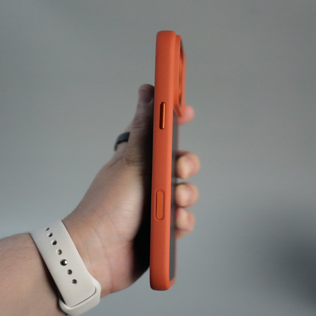 iPhone 17 Series Carbon Fiber Design MagSafe Cover