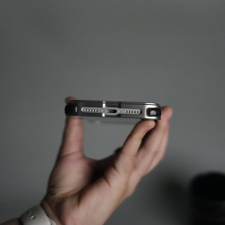 iPhone 17 Series Kevlar Fiber Texture Frameless Metal Kickstand Case