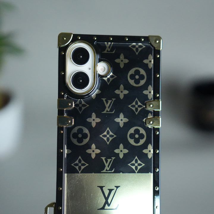 iPhone 17 Series Luxury Branded Trunk Case Cover With Chain