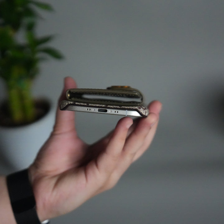 iPhone 17 Series Luxury GG Wallet Case Cover