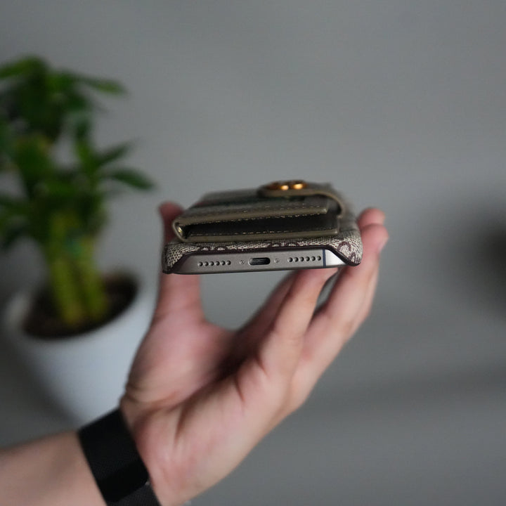 iPhone 17 Series Luxury GG Wallet Case Cover