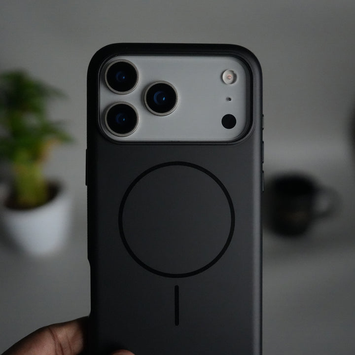 iPhone 17 Series Matte Black MagSafe Case | Magnetic Protective Cover