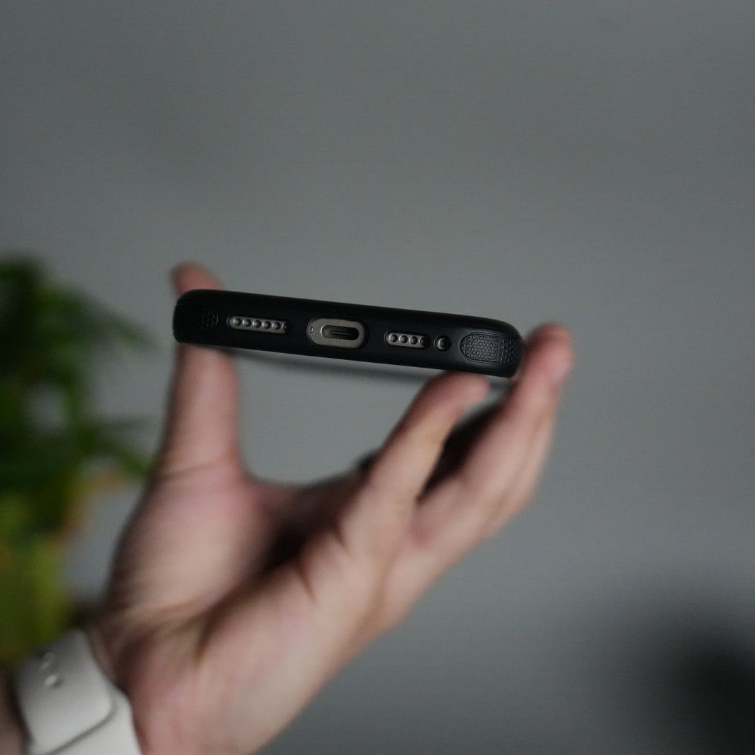 iPhone 17 Series Matte Black MagSafe Case | Magnetic Protective Cover