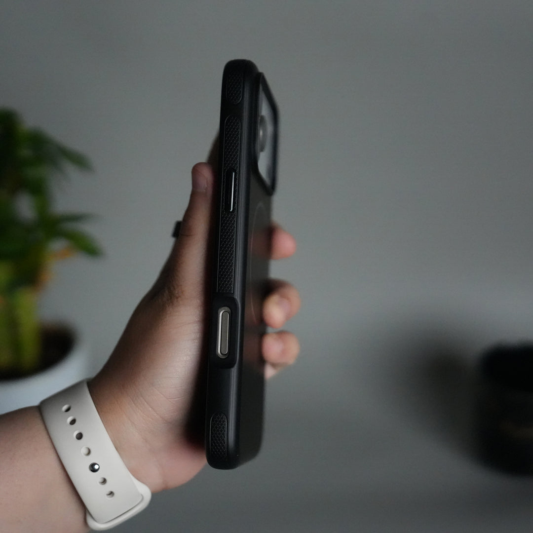 iPhone 17 Series Matte Black MagSafe Case | Magnetic Protective Cover