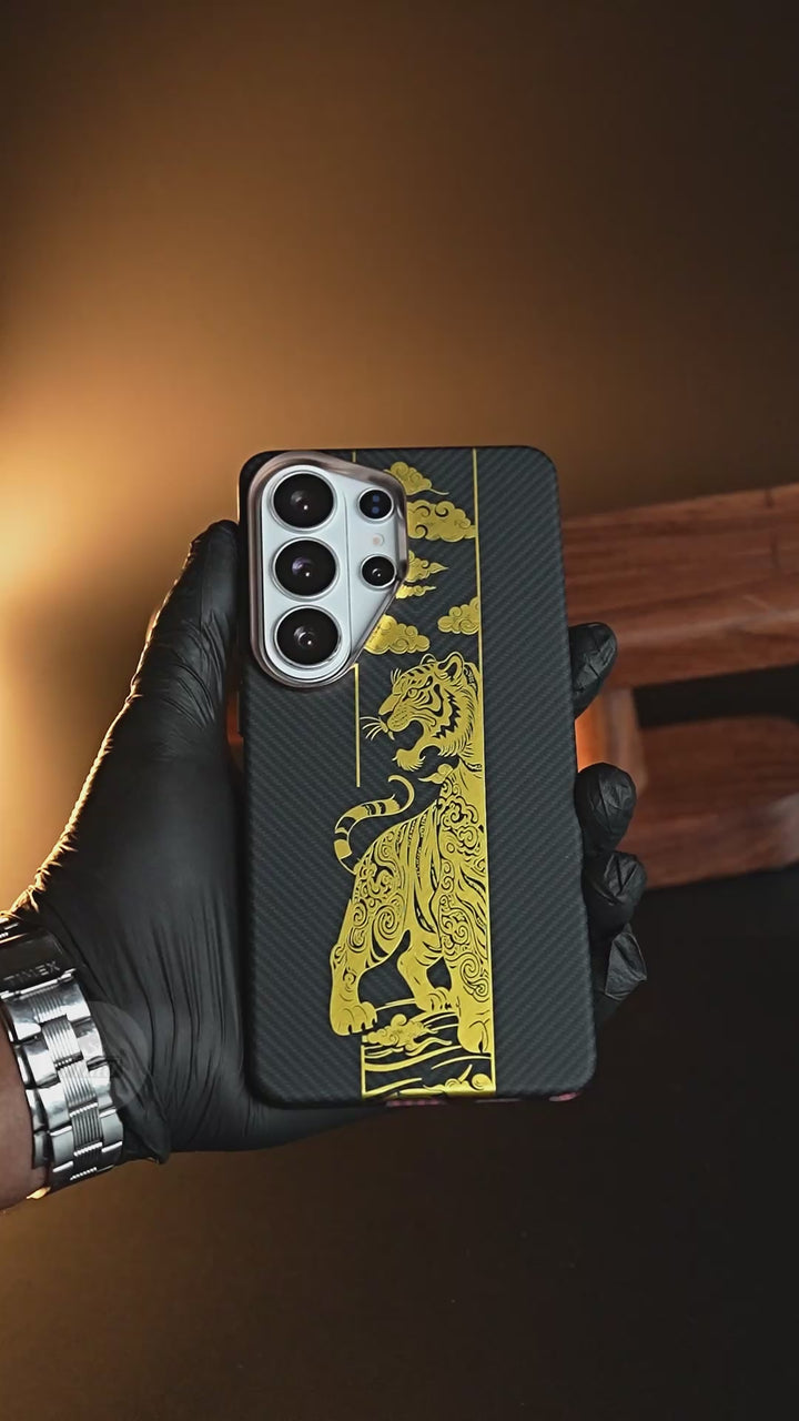 Galaxy Ultra Series Royal Gold Tiger Edition Magsafe Case